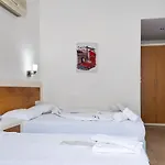 ホテル Konfor