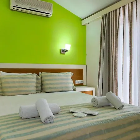 Konfor Otel *