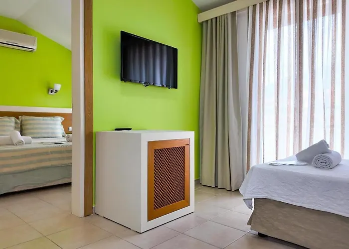 Konfor Otel *
