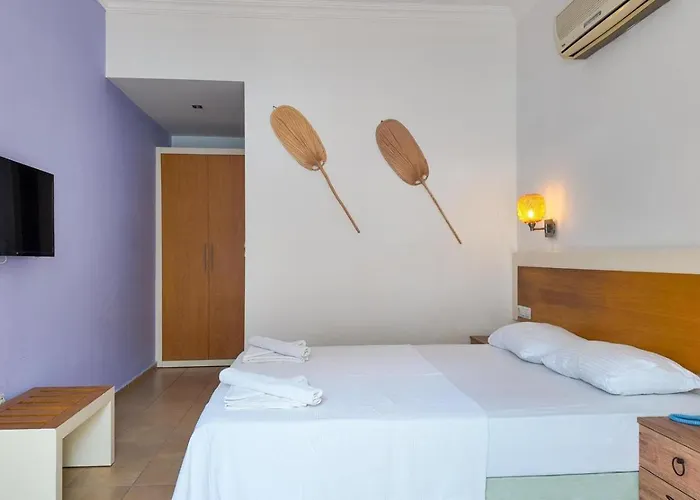 Konfor Otel *