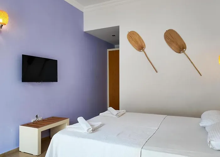 Konfor Otel *