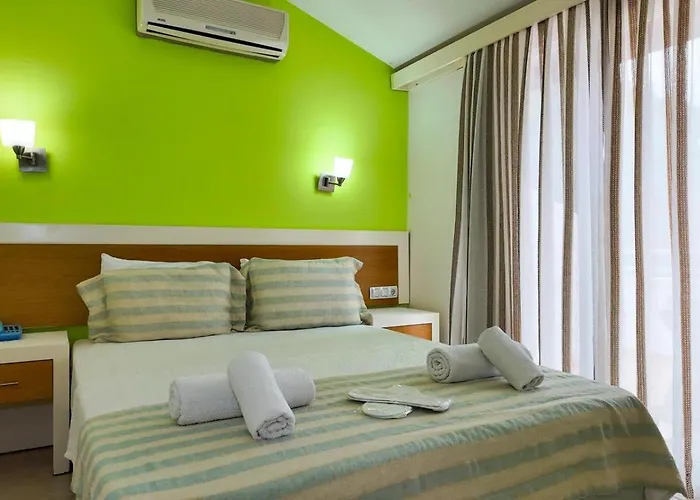 Konfor Otel *
